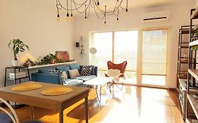 Cosy Boutique 61 Sqm Apartment - Private Parking - Ten Blocks Residence