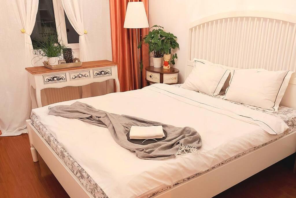 Cosy Boutique 61 Sqm Apartment - Private Parking - Ten Blocks Residence Bucureşti Exterior foto